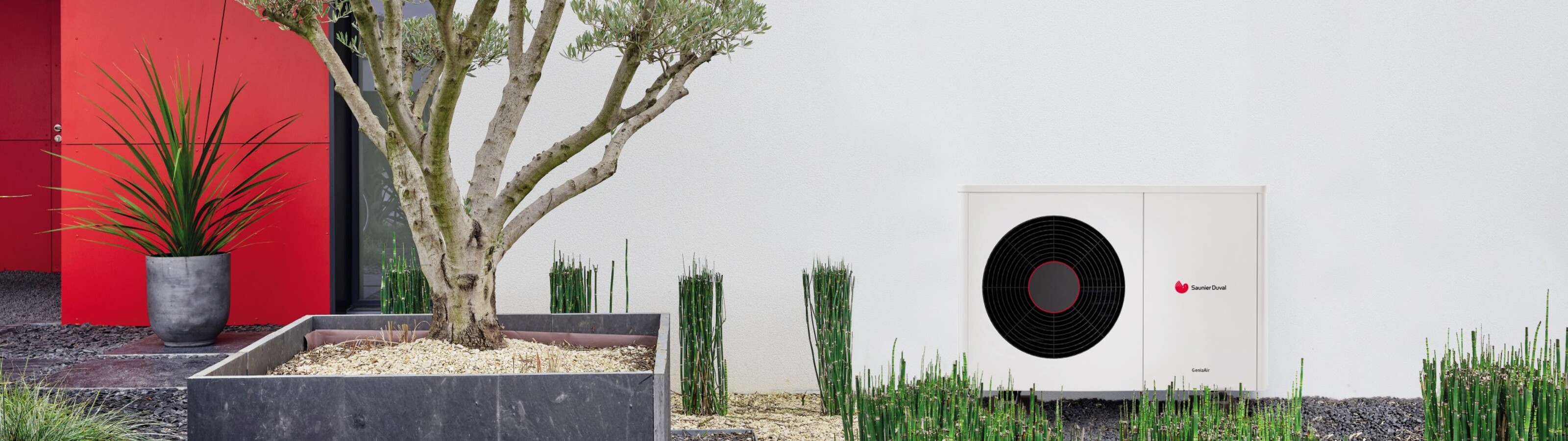 Genia Air Max en el exterior de una vivienda